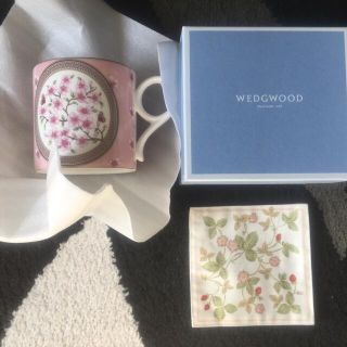 ウェッジウッド(WEDGWOOD)のウエッジウッド マグカップ　限定品　桜　ブロッサム　Wedgwood(グラス/カップ)