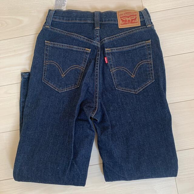 LEVI’S High Waisted Taper 3