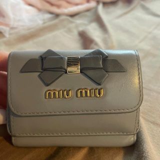 ミュウミュウ(miumiu)のmiumiu 三つ折財布(財布)