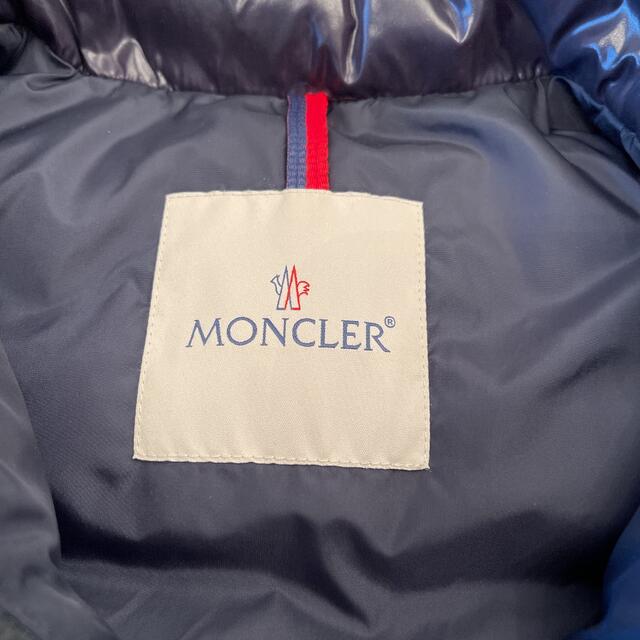 MONCLER(モンクレール)のモンクレール　キッズ　ベスト キッズ/ベビー/マタニティのキッズ服男の子用(90cm~)(ジャケット/上着)の商品写真