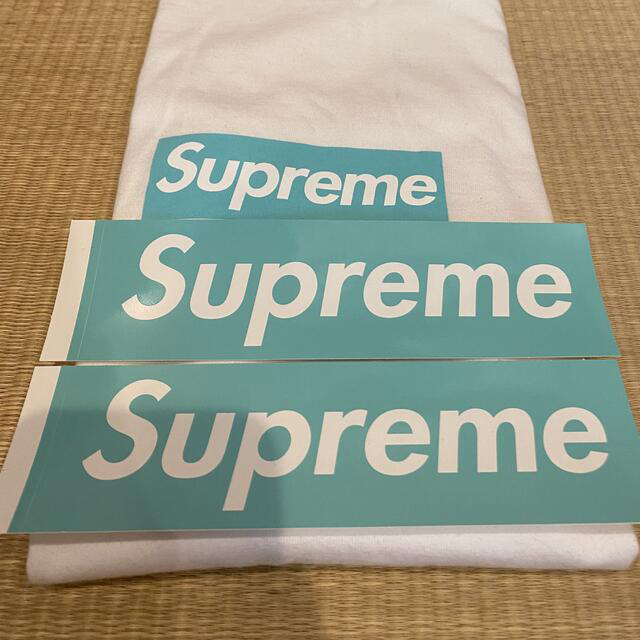 本日のみ！ステッカー2枚セット Supreme Tiffany box Tシャツ