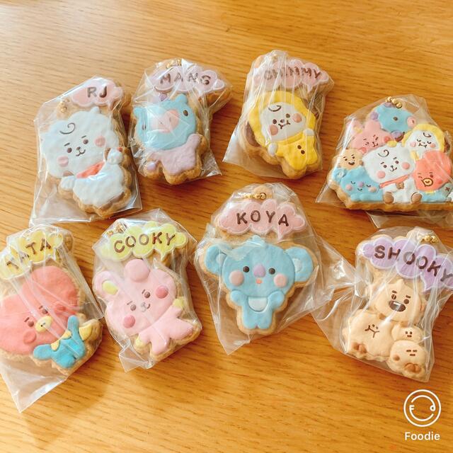 防弾少年団 Bts Bt21 クッキーチャームコットの通販 By ひー S Shop ボウダンショウネンダンならラクマ