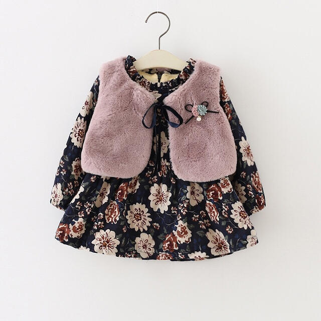 90 ワンピース　ベスト　2点セット　ベビー　子供　冬 キッズ/ベビー/マタニティのキッズ服女の子用(90cm~)(ワンピース)の商品写真