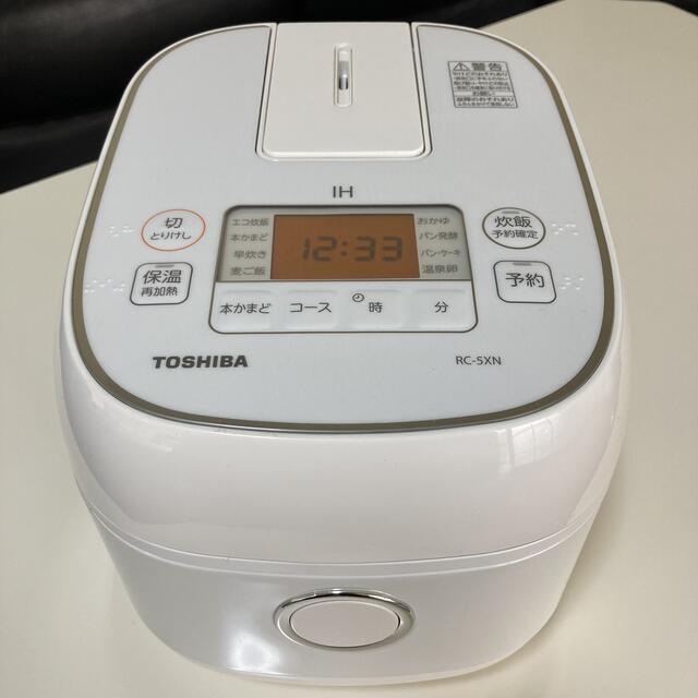 東芝(トウシバ)の☆美品☆  東芝　炊飯器　3合炊き スマホ/家電/カメラの調理家電(炊飯器)の商品写真