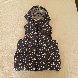 プチバトー(PETIT BATEAU)のプチバトー　中綿ベスト　8ans/126cm　(ジャケット/上着)