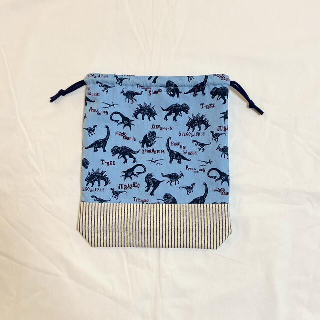 恐竜柄 巾着袋 お着替え袋 給食袋 ハンドメイドのキッズ/ベビー(外出用品)の商品写真