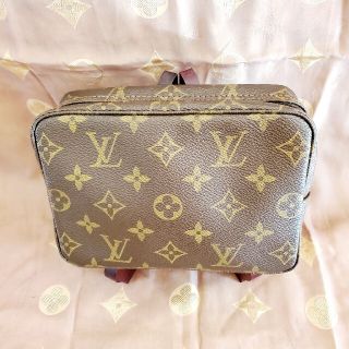 ルイヴィトン(LOUIS VUITTON)の✨美品✨ ルイヴィトン コスメポーチ 18cm モノグラム(ポーチ)