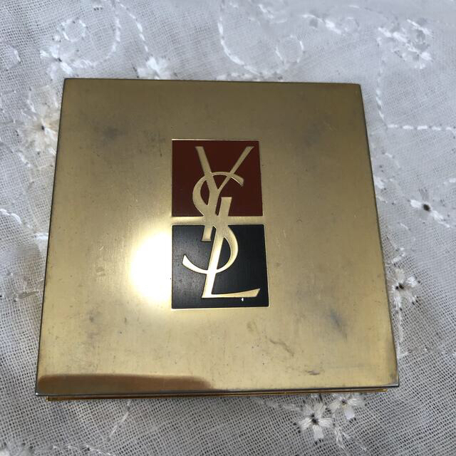 Yves Saint Laurent Beaute(イヴサンローランボーテ)のイヴ・サンローラン　アイシャドウ コスメ/美容のベースメイク/化粧品(アイシャドウ)の商品写真