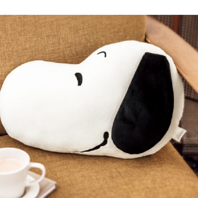 SNOOPY(スヌーピー)のインレッド付録スヌーピーぬいぐるみクッション エンタメ/ホビーの雑誌(その他)の商品写真