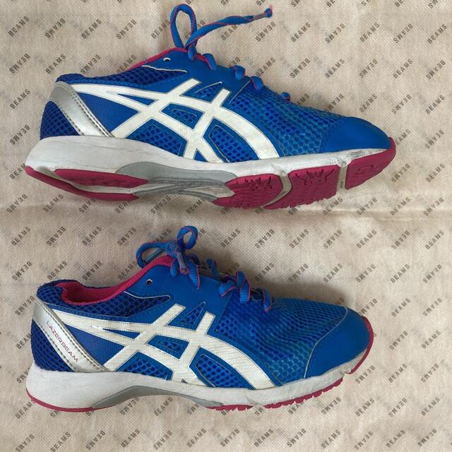 asics(アシックス)のアシックス☆スニーカー　22.0センチ キッズ/ベビー/マタニティのキッズ靴/シューズ(15cm~)(スニーカー)の商品写真