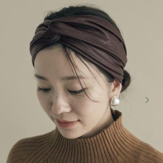 アーバンリサーチ(URBAN RESEARCH)のアーバンリサーチ　フェイクレザー　ヘアバンド　ターバン(ヘアバンド)