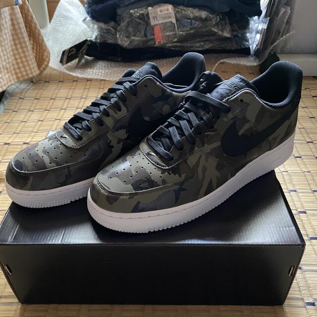 NIKE FORCE 1 '07 LV8