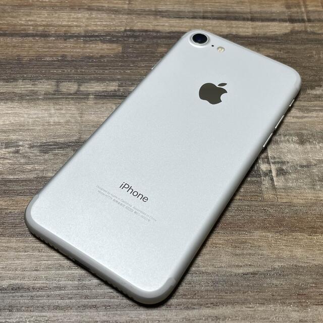 【格安】iPhone7 silver 32GB SIMフリー 4