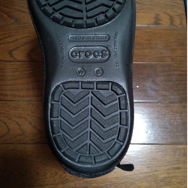 crocs(クロックス)のお値下げ　crocs berryessa  buckle synthetic レディースの靴/シューズ(ブーツ)の商品写真