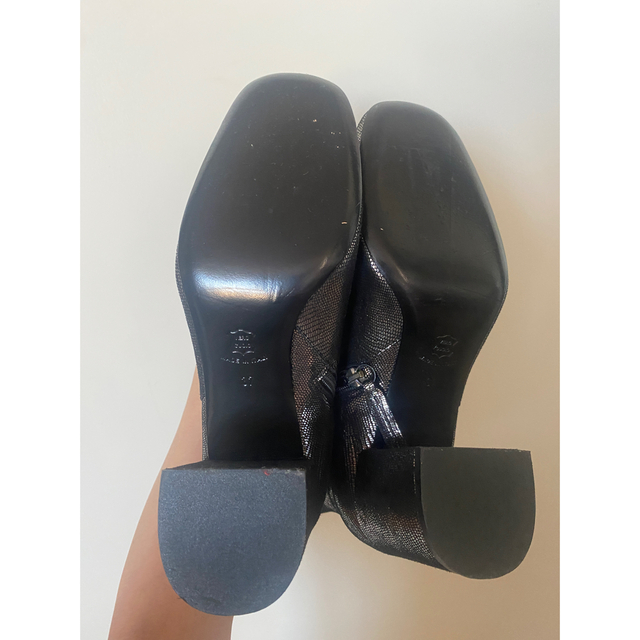 IENA(イエナ)のLUCENTIのグリッターショートブーツ レディースの靴/シューズ(ブーツ)の商品写真