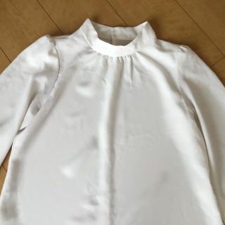 ユニクロ(UNIQLO)のGU スタンドカラーブラウス　アイボリー　M(シャツ/ブラウス(長袖/七分))