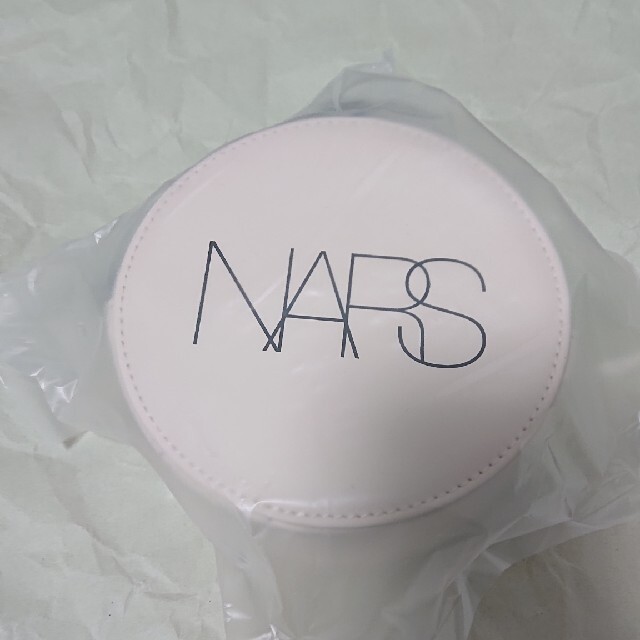 NARS(ナーズ)のNARS 丸型ポーチ コスメ/美容のコスメ/美容 その他(その他)の商品写真