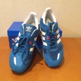 アディダス(adidas)のadidas スニーカー(スニーカー)