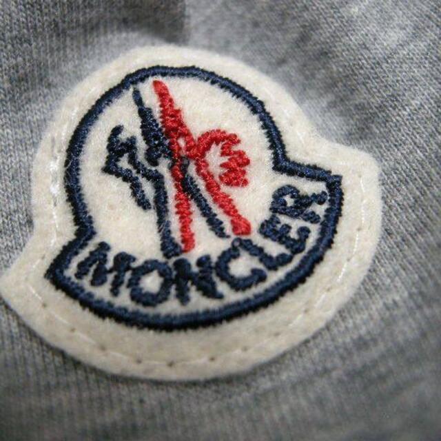 MONCLER(モンクレール)のサイズL■モンクレール■新品本物■ロゴワッペン付き半袖Tシャツ■メンズ メンズのトップス(Tシャツ/カットソー(半袖/袖なし))の商品写真