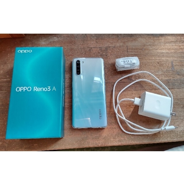 OPPO Reno3 A　ホワイトスマートフォン/携帯電話