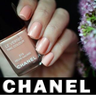 【CHANEL】☆新品未使用数量限定完売品ヴェルニネイルセット(ステッカー付き)