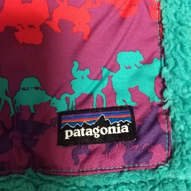patagonia(パタゴニア)のパタゴニア ボアジャケット 4T キッズ/ベビー/マタニティのキッズ服女の子用(90cm~)(コート)の商品写真