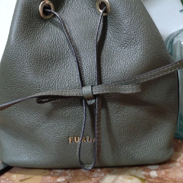 ♥専用❣♥FURLA♥のモスグリーンのバッグとスヌード