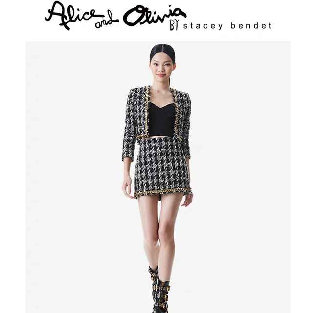 【にコメント】 Alice+Olivia - ️ ★Alice olive2021新作新品 黒、白ロングワンピース 綺麗2色の通販 by 服が