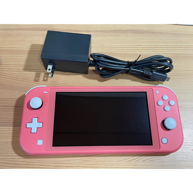 Nintendo Switch Lite コーラル