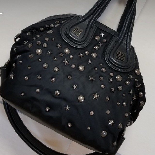 GIVENCHY(ジバンシィ)のGIVENCHY♡ナイチンゲール スタッズ　ブラック　トート♡ジバンシー レディースのバッグ(トートバッグ)の商品写真