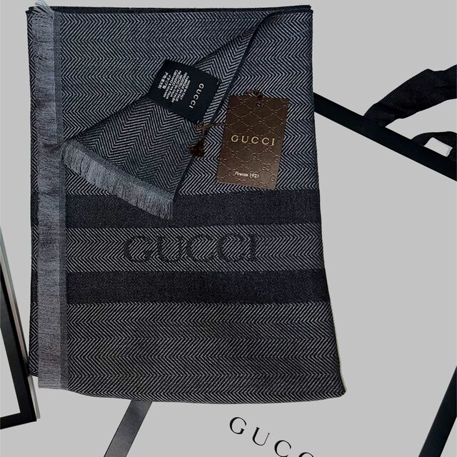 Gucci(グッチ)の【最終値下げ】GUCCI ウール100%グレー　マフラー メンズのファッション小物(マフラー)の商品写真