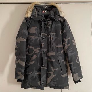 カナダグース(CANADA GOOSE)のCanada Goose Black Label ブラックカモS(ダウンジャケット)