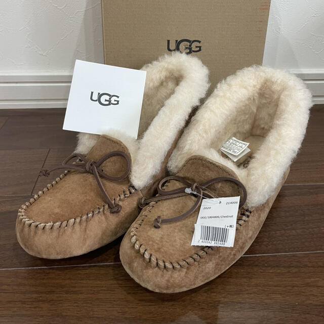 UGG スリッポン　モカシン　USA8（25）未使用品