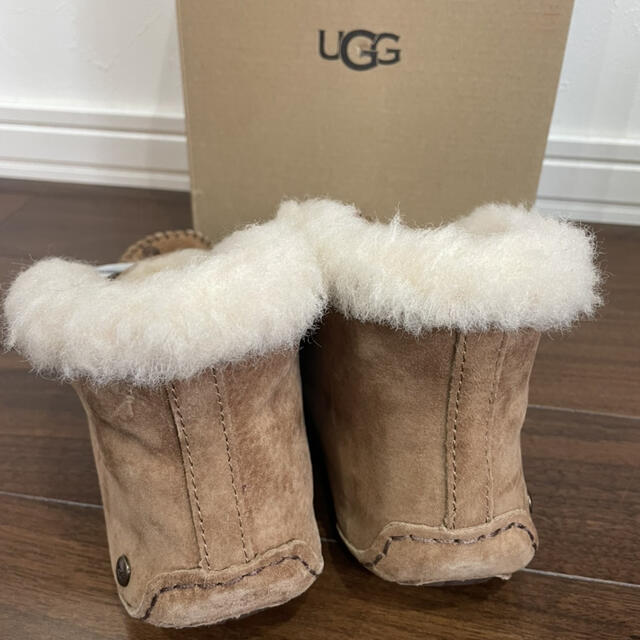 UGG(アグ)の☆新品未使用☆ UGG モカシン 24cm ALENA レディースの靴/シューズ(スリッポン/モカシン)の商品写真