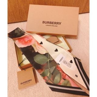 バーバリー(BURBERRY)のBurberry♡新品スカーフ(バンダナ/スカーフ)