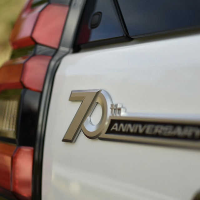 70周年エンブレム ランドクルーザー interaction.tw