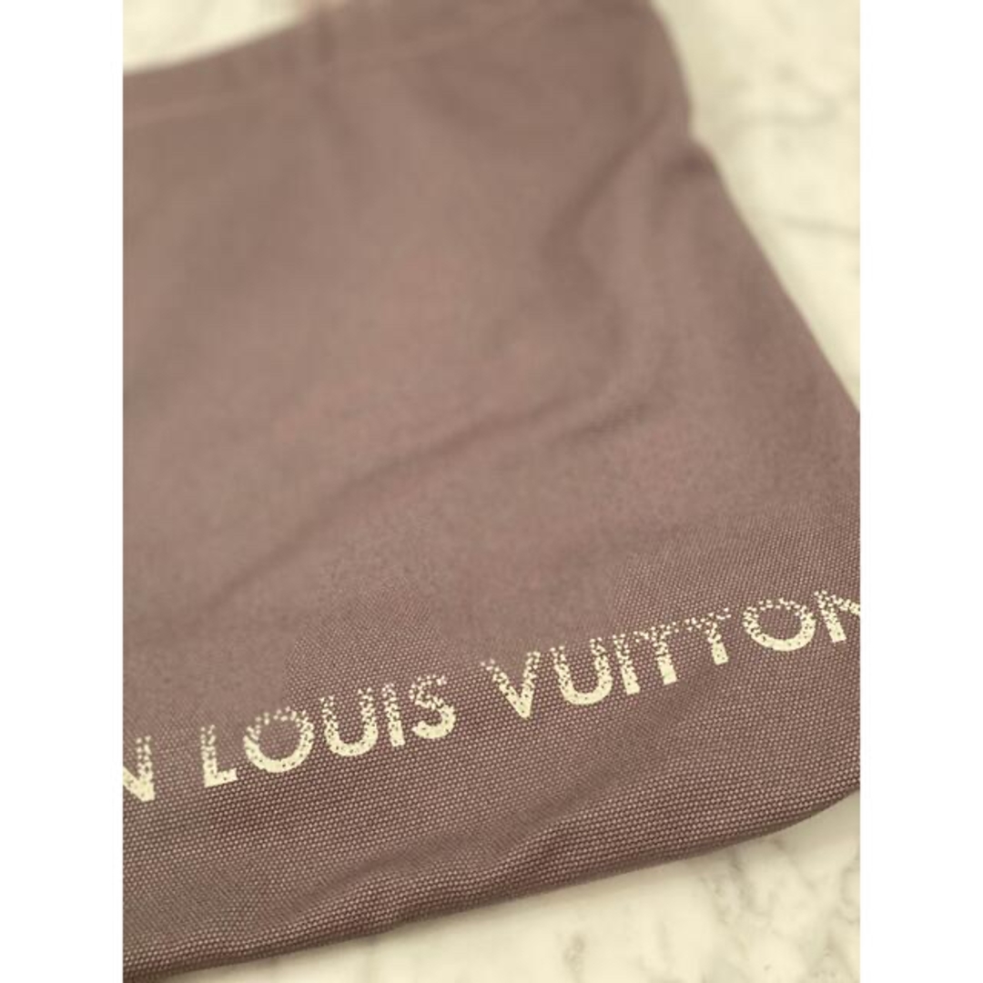 LOUIS VUITTON(ルイヴィトン)のフォンダシオンルイヴィトントートバッグ レディースのバッグ(トートバッグ)の商品写真