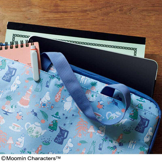 宝島社(タカラジマシャ)の『即購入⭕️』ムーミン PCやタブレットも入るマルチバッグ レディースのバッグ(その他)の商品写真