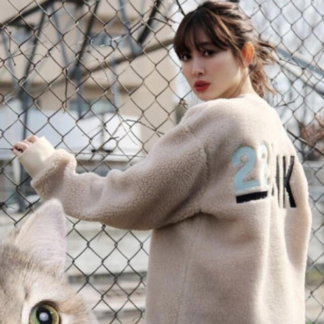 22market Teddy sweat shirt CREAM