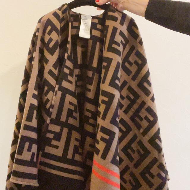 FENDI(フェンディ)の【美品】FENDI♡ポンチョ レディースのジャケット/アウター(ポンチョ)の商品写真