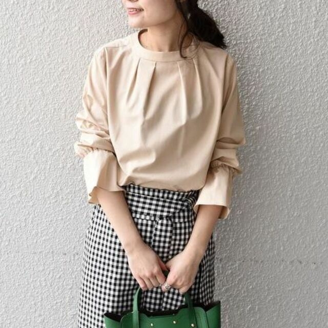 SHIPS for women(シップスフォーウィメン)のソリッド ハイネック ブラウス【 SHIPS 】BEIGE レディースのトップス(シャツ/ブラウス(長袖/七分))の商品写真