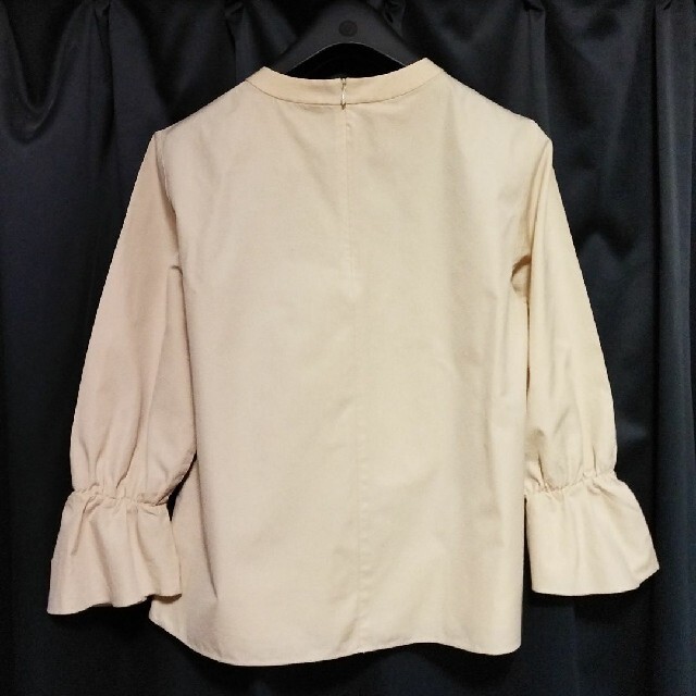 SHIPS for women(シップスフォーウィメン)のソリッド ハイネック ブラウス【 SHIPS 】BEIGE レディースのトップス(シャツ/ブラウス(長袖/七分))の商品写真