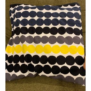 マリメッコ(marimekko)のマリメッコ　クッションカバー　正規品　ハンドメイド(クッションカバー)