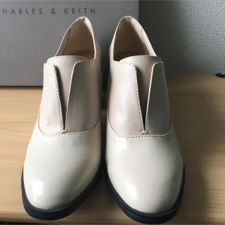 チャールズアンドキース(Charles and Keith)の☆新品☆チャールズアンドキース ヒールローファー(ハイヒール/パンプス)