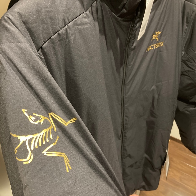 ARC'TERYX(アークテリクス)のpanda様専用　ARC’TERYX × BEAMS / 別注 Atom AR  メンズのジャケット/アウター(ダウンジャケット)の商品写真