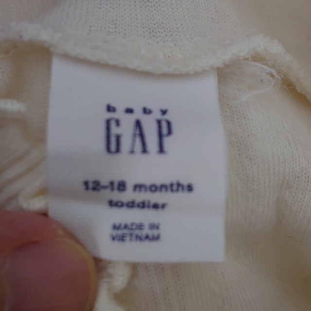 babyGAP(ベビーギャップ)のbabyGAP 80cm/ベビーニット ホワイト キッズ/ベビー/マタニティのベビー服(~85cm)(シャツ/カットソー)の商品写真