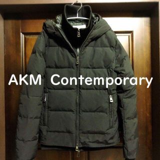 AKM Contemporary スタンドネック レイヤード ダウンジャケット