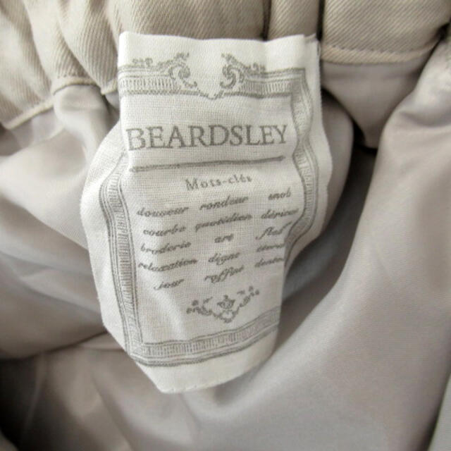 BEARDSLEY(ビアズリー)のビアズリー BEARDSLEY ガリャルダガランテ パンツ ハーフ ショート 短 レディースのパンツ(ショートパンツ)の商品写真