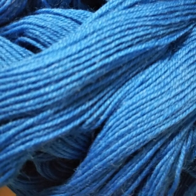 ブルー毛糸 4