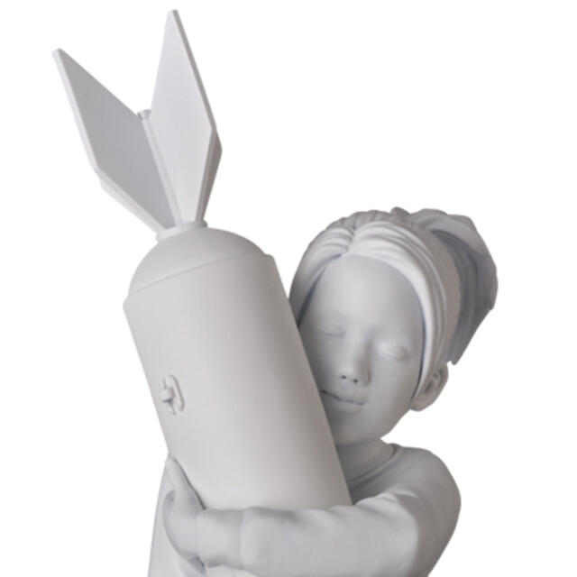 MEDICOM TOY(メディコムトイ)のSYNC . bomb hugger banksy white version エンタメ/ホビーのフィギュア(その他)の商品写真